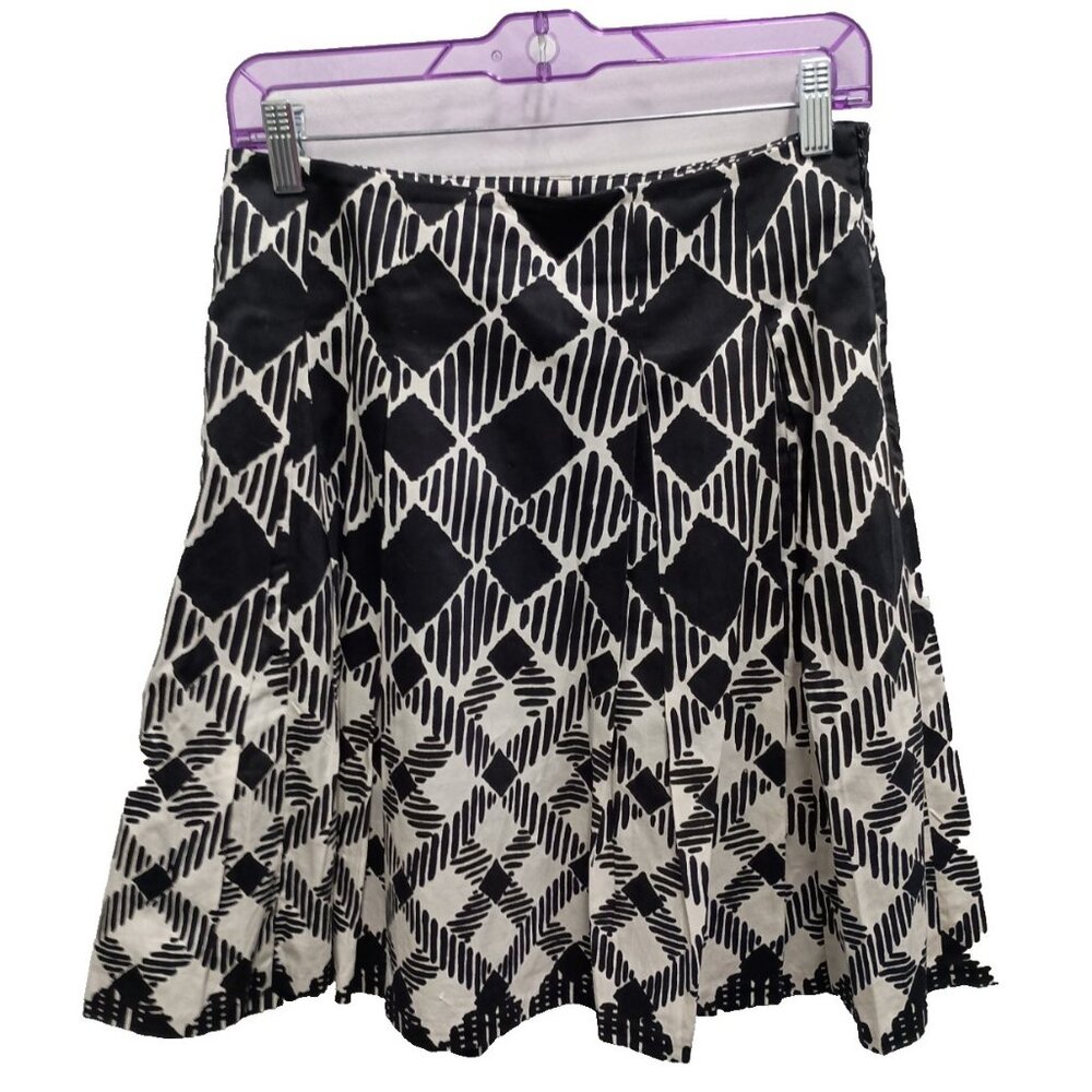 Talbots Womens A-Line Skirt Size 4P Black White Geometric Midi Preppy Casual